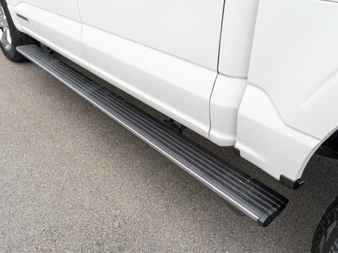 Used 2022 Ford F150 Lariat w/ Equipment Group 502A High image 10