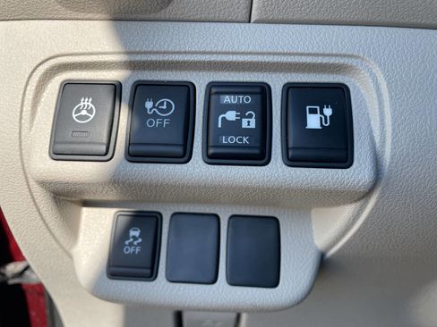 Used 2016 Nissan Leaf SV image 25