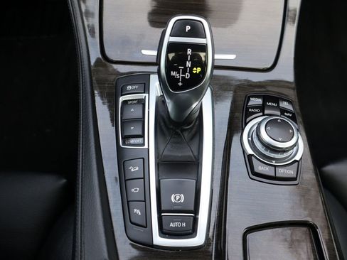 Used 2013 BMW 550i xDrive Sedan image 37