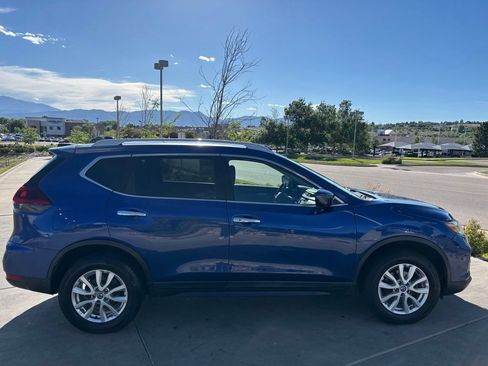 Used 2019 Nissan Rogue SV AWD/4WD image 8