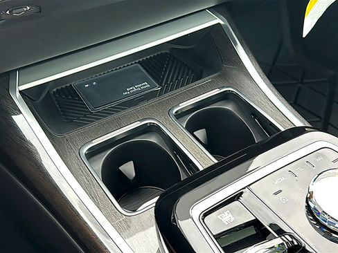New 2026 BMW 740i RWD image 26