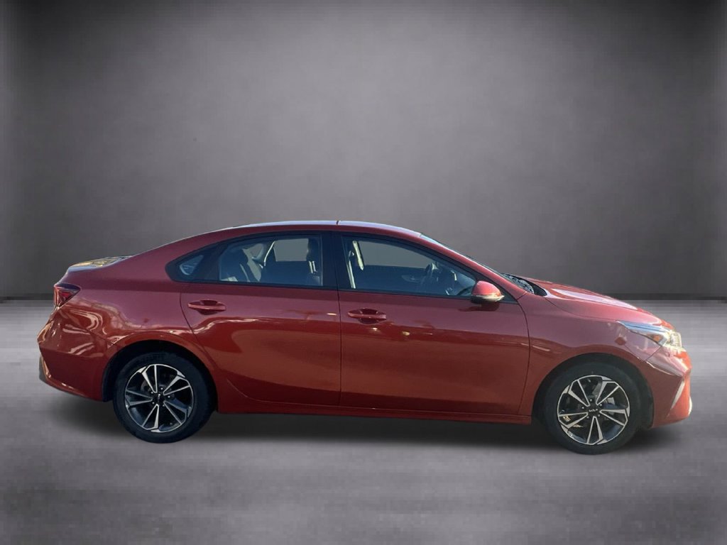 Used 2023 Kia Forte LXS w/ LXS Technology Package FWD image 9