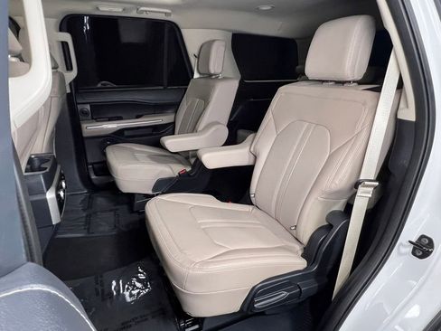Used 2024 Ford Expedition Limited AWD/4WD image 21
