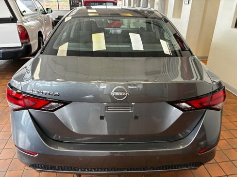 Used 2024 Nissan Sentra S FWD image 18