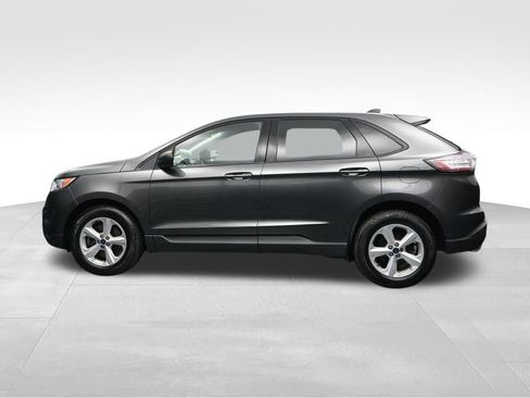 Used 2018 Ford Edge SE w/ Cargo Accessory Package AWD/4WD image 2