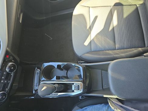 Used 2025 Chevrolet Trax LT w/ Driver Confidence Package FWD image 26