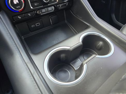 Used 2023 Chevrolet Tahoe Z71 w/ Luxury Package image 29