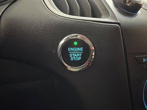 Used 2016 Ford Edge SE FWD image 24