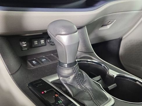 Used 2019 Toyota Highlander XLE image 22