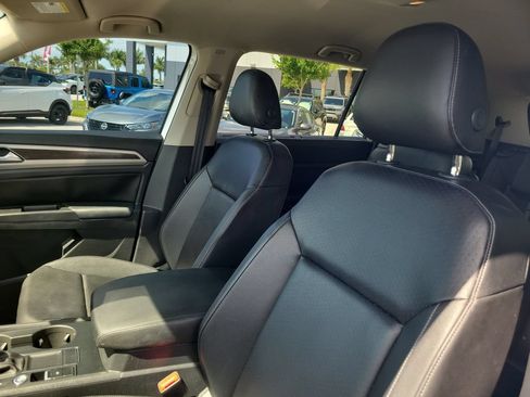 Used 2019 Volkswagen Atlas SE w/ Towing Package FWD image 16