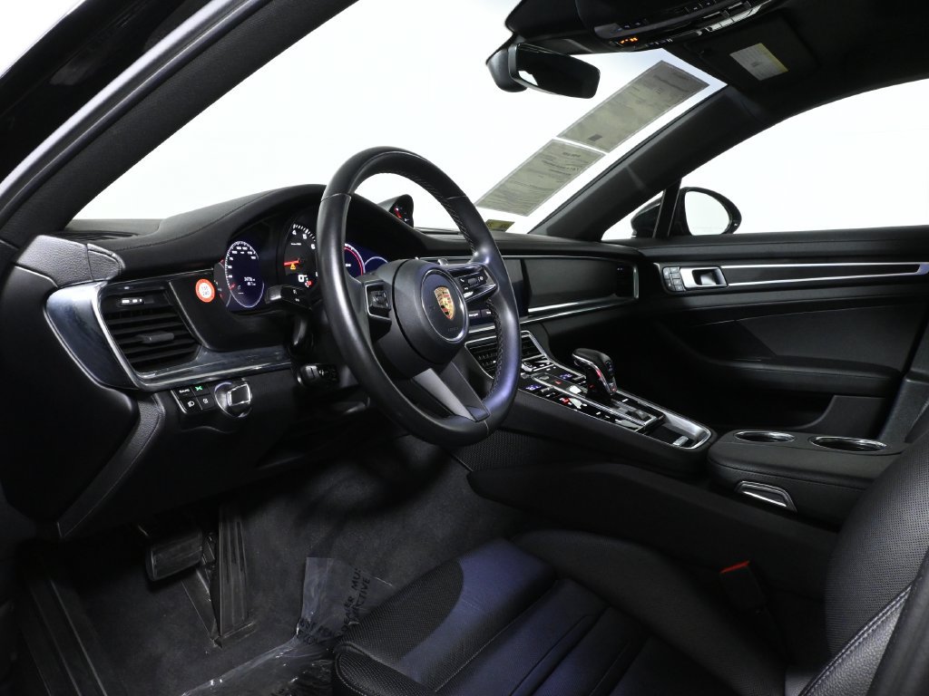 Used 2023 Porsche Panamera 4 Platinum Edition AWD/4WD image 4