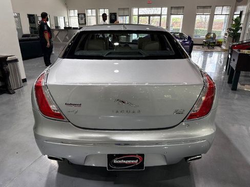 Used 2013 Jaguar XJ AWD image 6