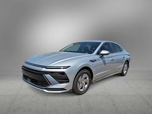 New 2026 Hyundai Sonata SE FWD image 4