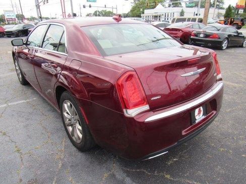 Used 2019 Chrysler 300 Touring L w/ Quick Order Package 22F AWD/4WD image 5