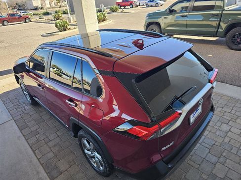 Used 2019 Toyota RAV4 Limited image 22