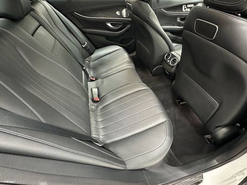 Used 2018 Mercedes-Benz E 300 image 19
