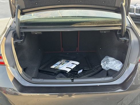 Certified 2025 BMW 530i w/ M Sport Package image 18