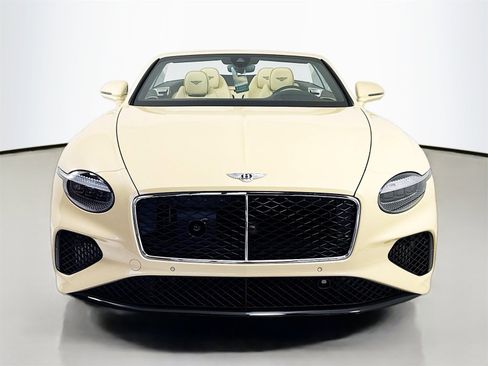 New 2026 Bentley Continental GTC image 2