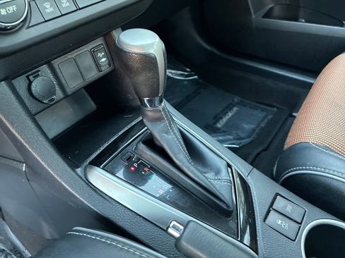 Used 2016 Toyota Corolla L image 23