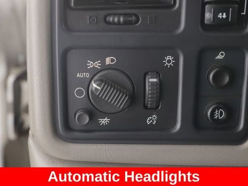 Used 2006 GMC Sierra 3500 SLT w/ Heavy-Duty Power Package AWD/4WD image 19