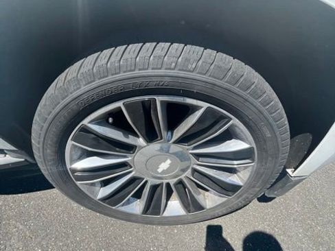Used 2017 Chevrolet Suburban LT AWD/4WD image 10