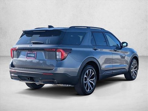 New 2026 Ford Explorer ST-Line RWD image 2