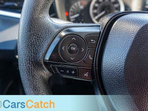 Used 2021 Toyota Corolla LE image 31