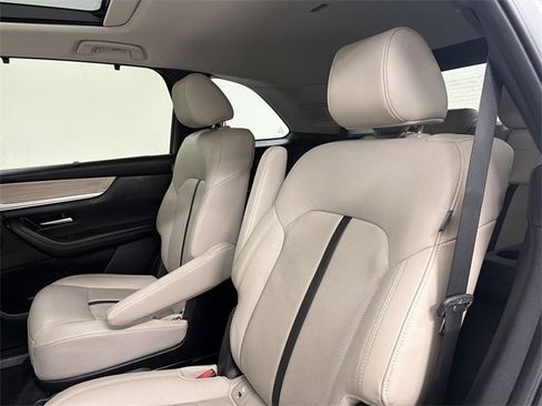 Used 2024 MAZDA CX-90 3.3 Turbo w/ Premium Package image 18
