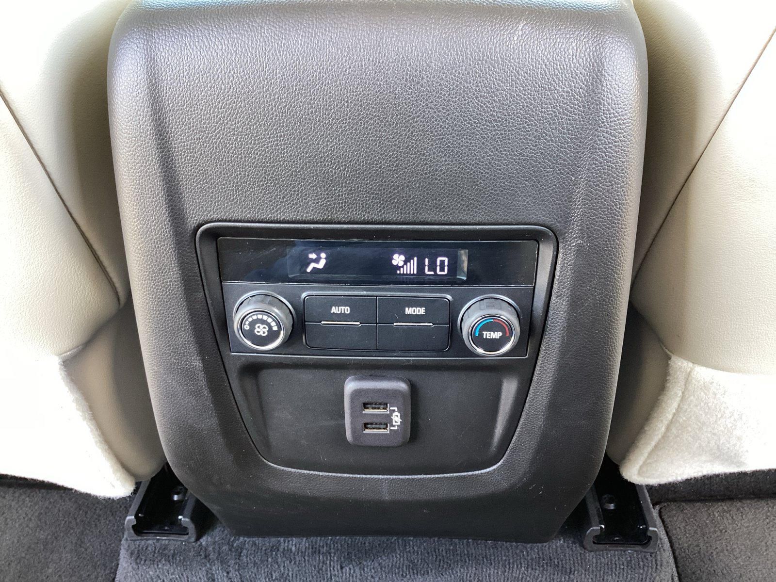 Used 2023 Buick Enclave Essence FWD image 30