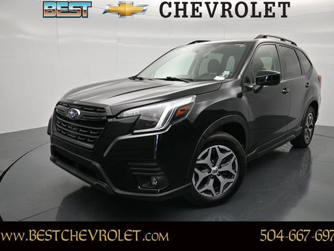 Used 2024 Subaru Forester Premium AWD/4WD image 1