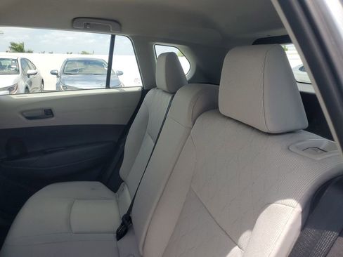 Used 2025 Toyota Corolla Cross L image 12