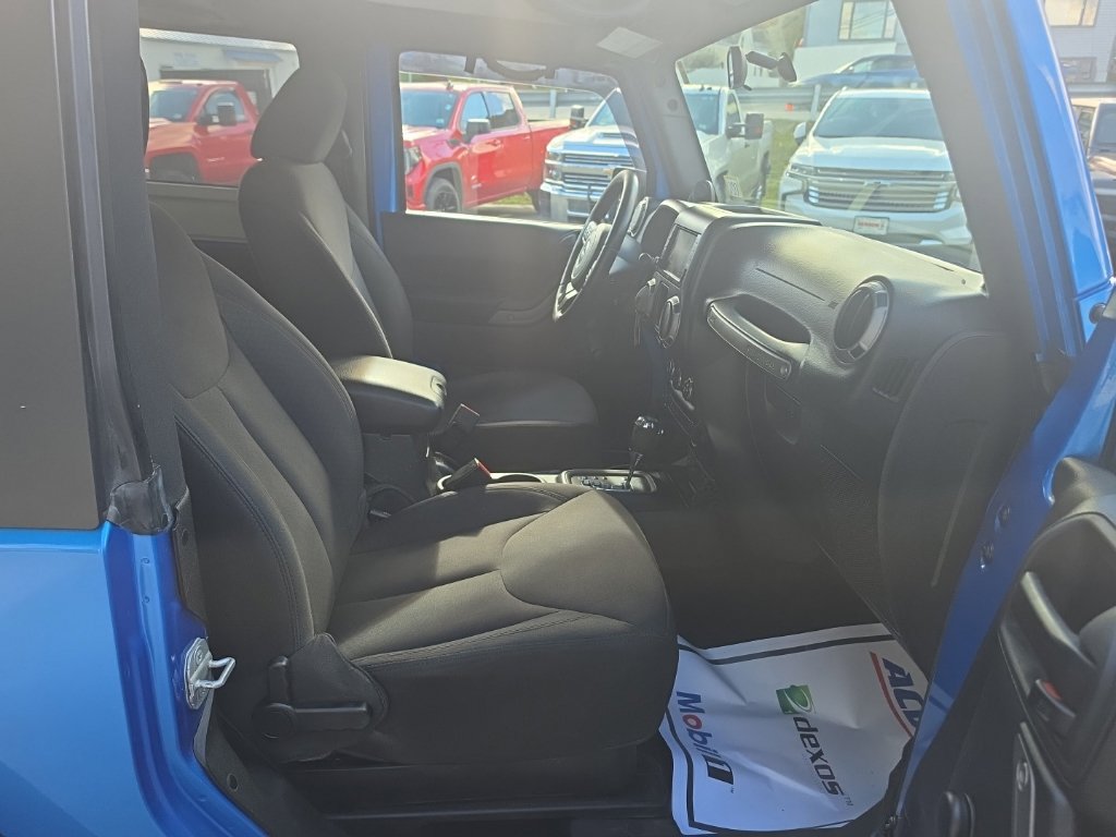 Used 2014 Jeep Wrangler Sport AWD/4WD image 12