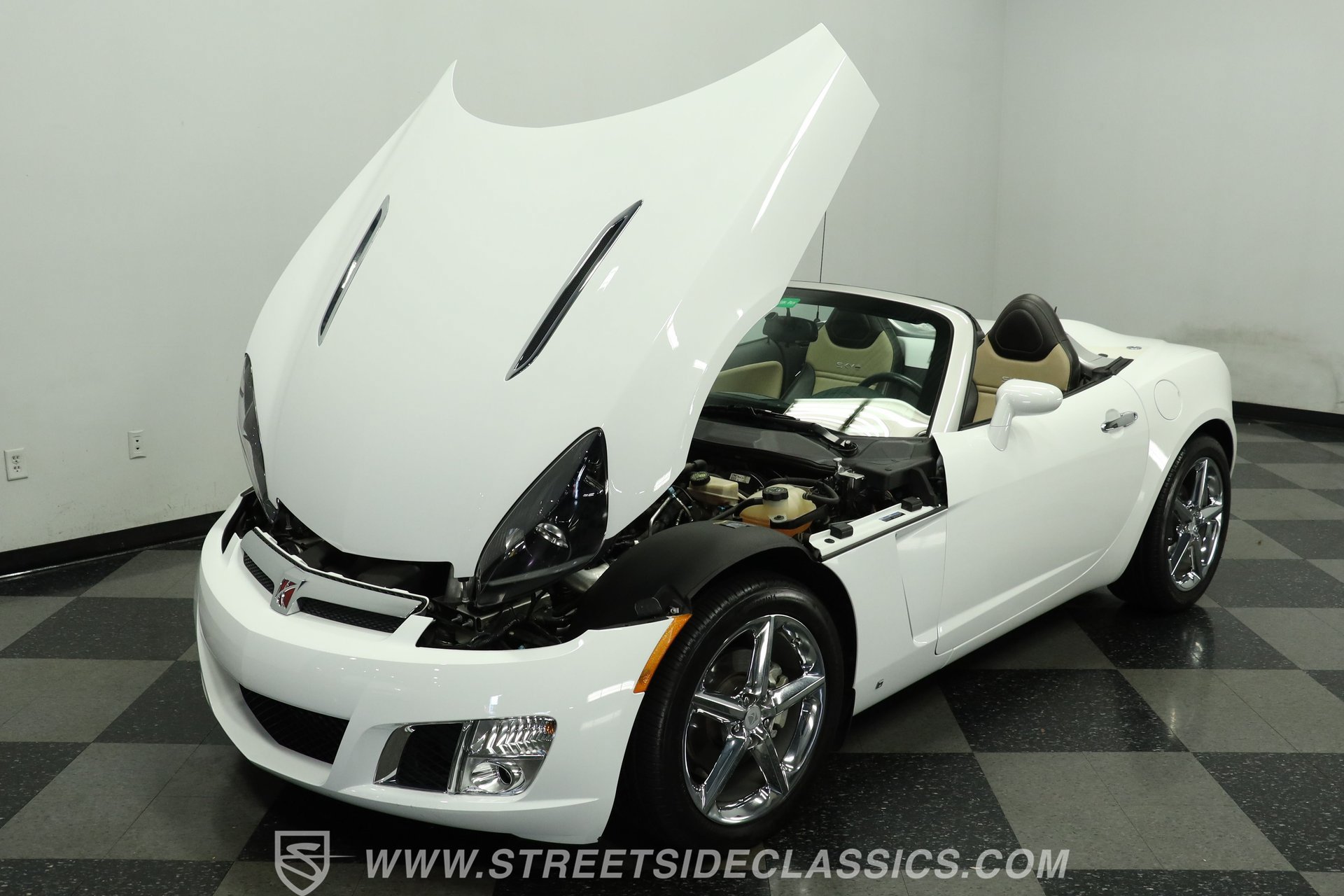 Used 2009 Saturn Sky Red Line RWD image 30