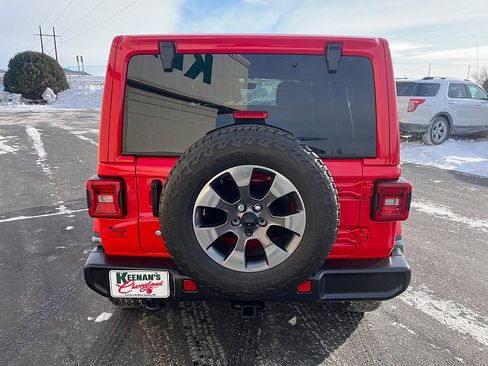 Used 2018 Jeep Wrangler Unlimited Sahara w/ Dual Top Group image 5