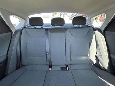 Certified 2025 Kia K4 LXS image 31