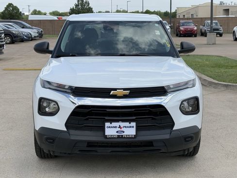 Used 2023 Chevrolet TrailBlazer LS FWD image 9