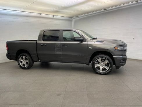 New 2026 RAM 1500 Express AWD/4WD image 2