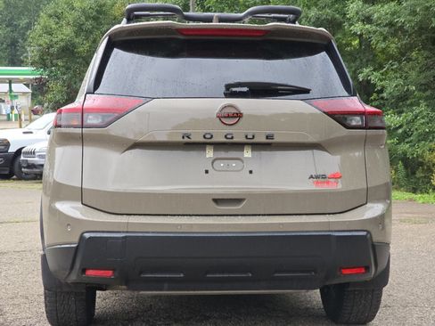 Used 2025 Nissan Rogue SV w/ Rock Creek Premium Package AWD/4WD image 19