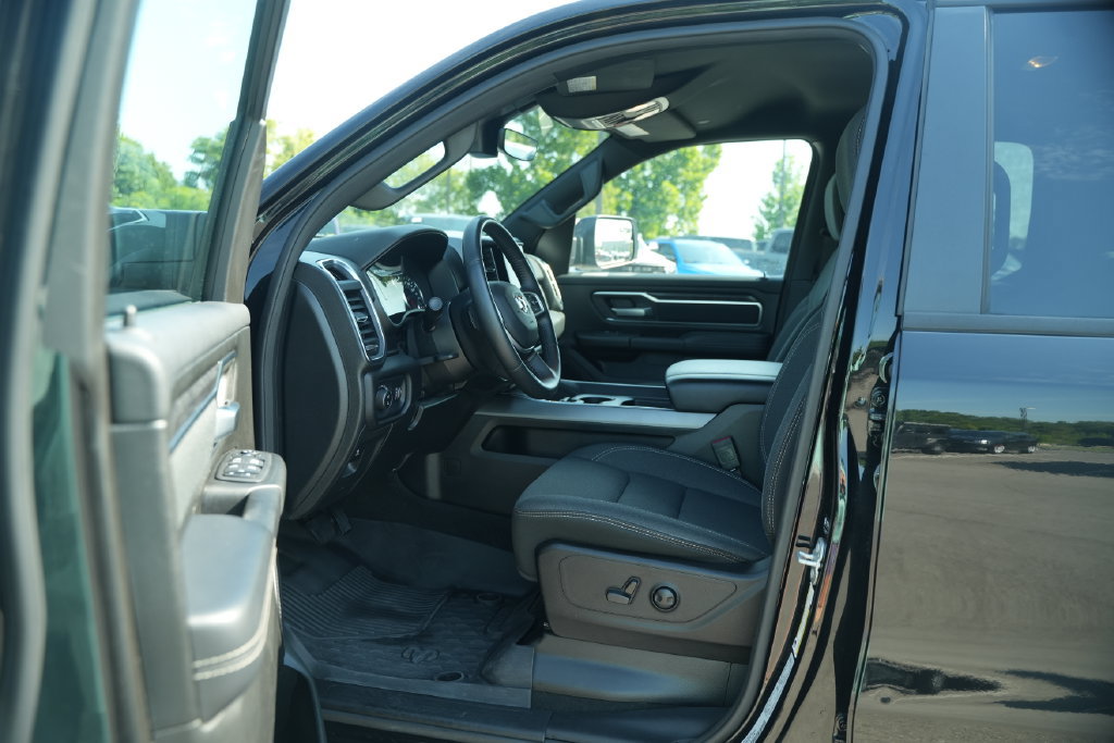 Used 2024 RAM 1500 Big Horn AWD/4WD image 13