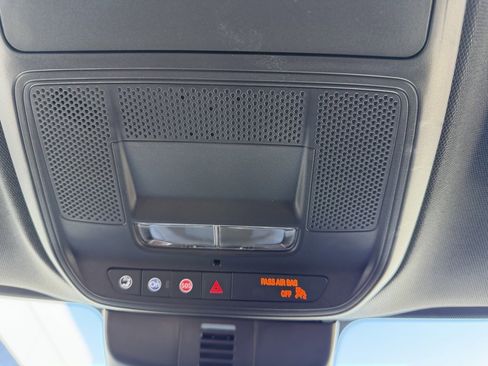 Used 2026 GMC Acadia Elevation image 36