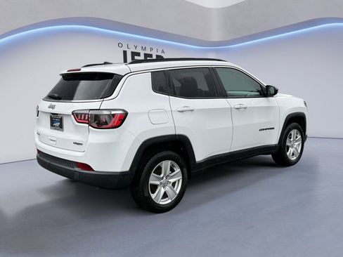 Certified 2022 Jeep Compass Latitude image 5