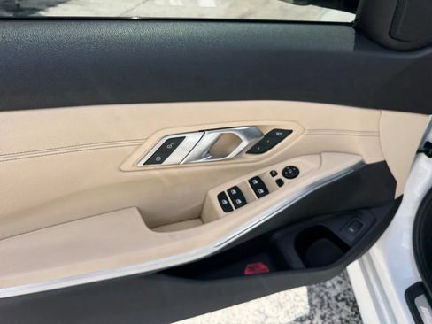 Used 2021 BMW 330i Sedan w/ M Sport Package RWD image 10