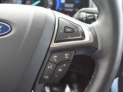 Used 2024 Ford Edge Titanium image 21