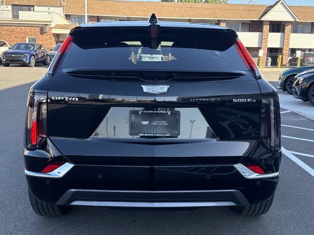 Certified 2025 Cadillac Optiq Luxury 1 AWD/4WD image 7