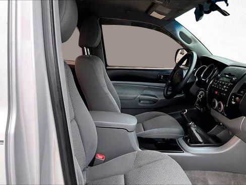 Used 2010 Toyota Tacoma PreRunner image 29