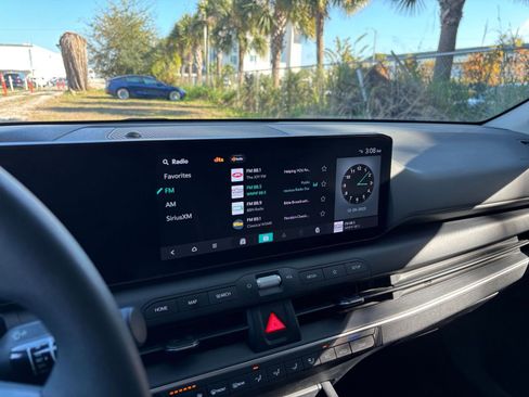 Used 2025 Kia K4 LXS image 21