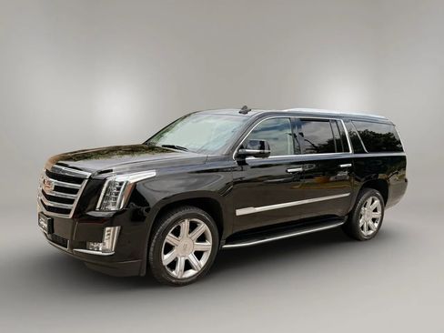 Used 2017 Cadillac Escalade ESV Premium Luxury RWD image 9