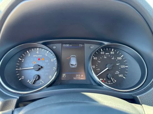 Used 2022 Nissan Rogue Sport SV w/ Technology Package AWD/4WD image 23