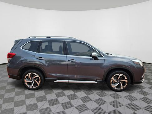 Used 2024 Subaru Forester Touring w/ POP Package 3 AWD/4WD image 6