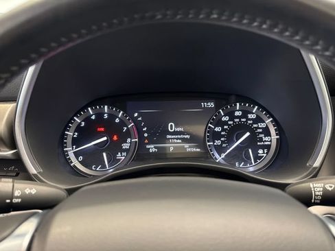 Used 2020 Toyota Highlander XLE AWD/4WD image 17